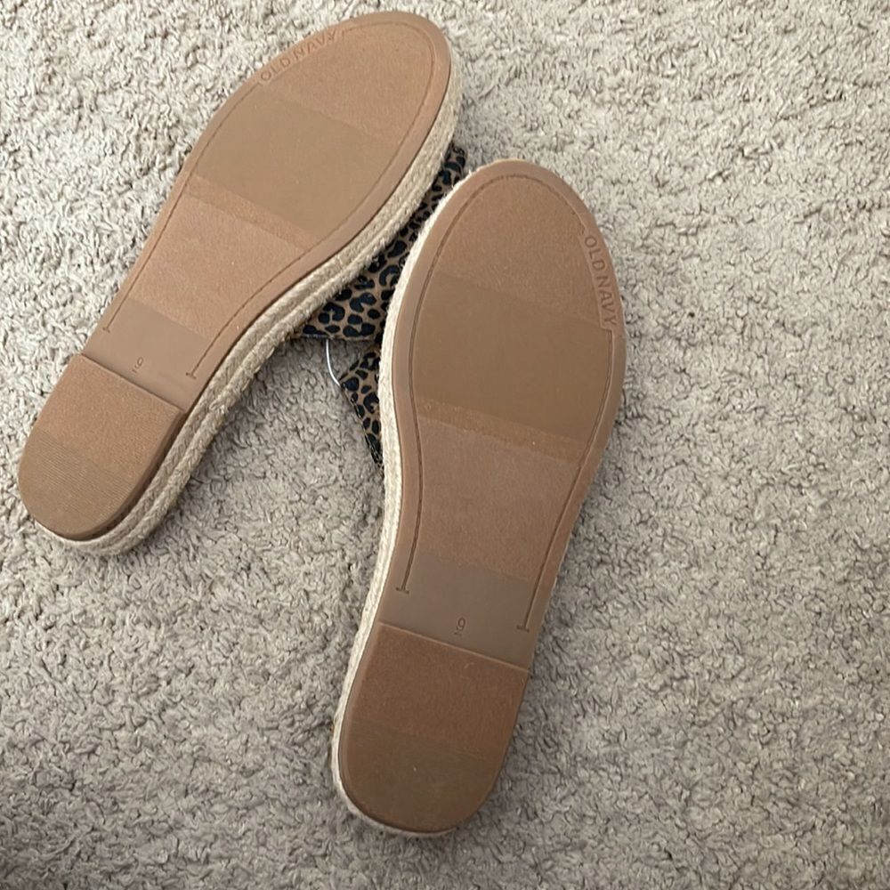Old Navy Faux Suede Espadrille Slide Sandals - Picture 3 of 4